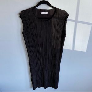 OAK + FORT Pleated Sleeveless Midi Dress